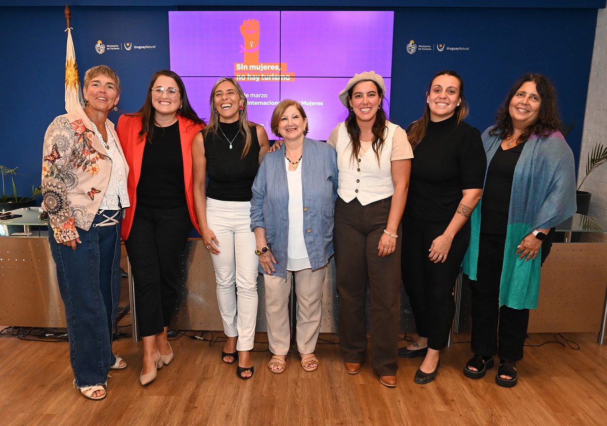 FIPETUR_MUJERES_-_PROTAGONISTAS_Y_AUTORIDADES_29bad.jpeg