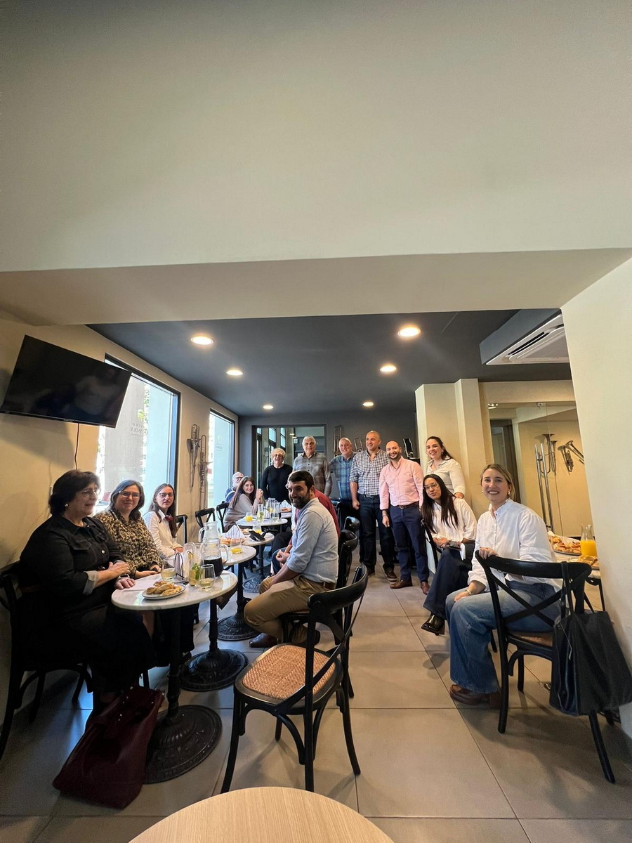 Foto3_IDT_Brunch_en_Café_del_Teatro_Escayola_C_Dtor_Tur_de_Tbo_y_equipo_y_directores_de_Intendencia_Dtor_Museos_ebb78.jpeg