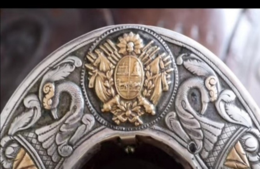 MES_TRADICION_5_-_ESCUDO_PATRIO_328ce.jpg