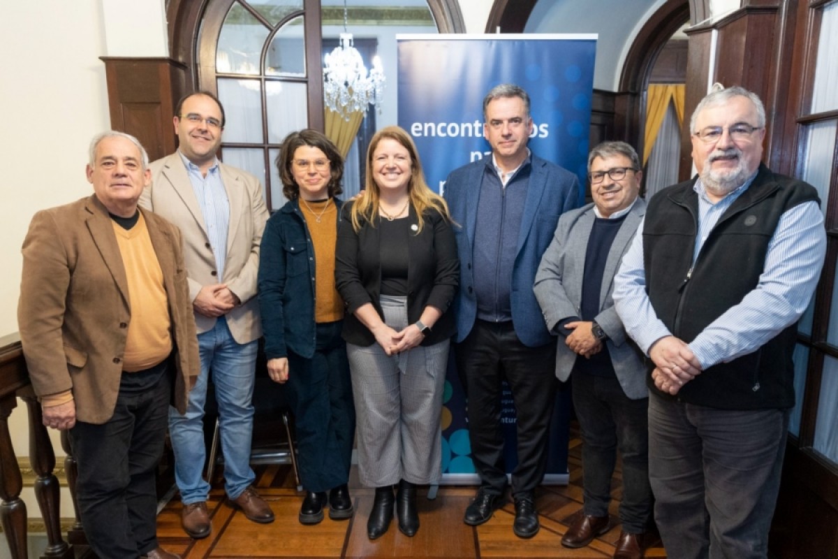Directivos de la CAMTUR se reunieron con el candidato a presidente, Yamandú Orsi y su equipo asesor en materia de turismo.  (Fotos CAMTUR´2024)