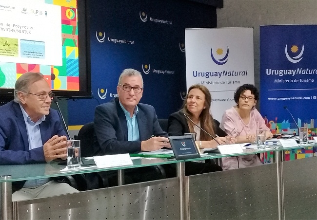 Uruguay premi&oacute; a 17 proyectos de desarrollo sustentable