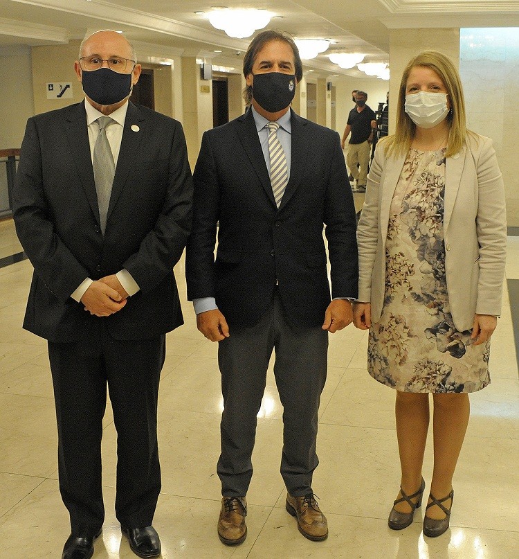 El presidente Lacalle Pou le habl&oacute; al sector tur&iacute;stico en reuni&oacute;n de la CAMTUR