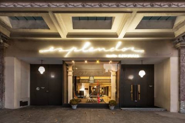 Hotel Esplendor Cervantes invita a un photowalk por la Ciudad Vieja con la mirada del personaje La Maga de Cort&aacute;zar