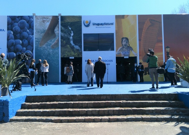 MINTUR inaugur&oacute; su pabell&oacute;n a todo color en Expo Prado 2020