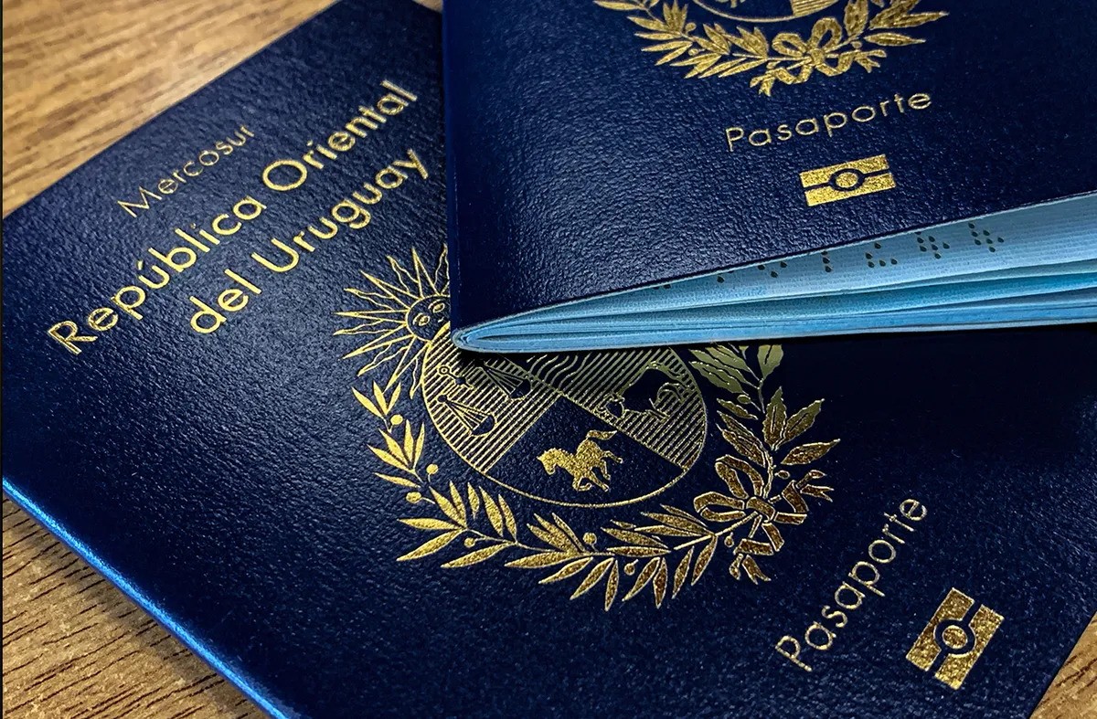 La Cámara Uruguaya de Turismo manifiesta su profunda preocupación  por las restricciones impuestas a los pasaportes uruguayos