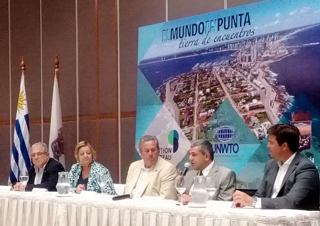 Secretario general de la OMT entreg&oacute; certificaci&oacute;n a Punta del Este