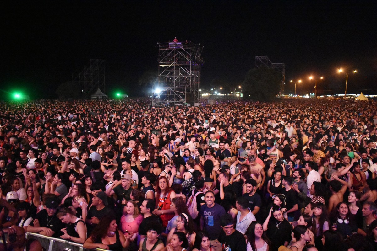 El verano en Canelones encuentra un espacio para la música en vivo y la gastronomía