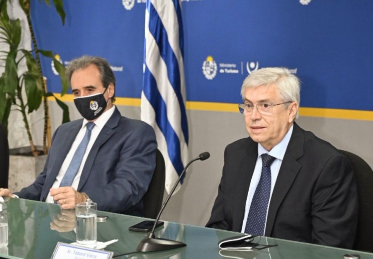 Turismo de vacunas en Uruguay