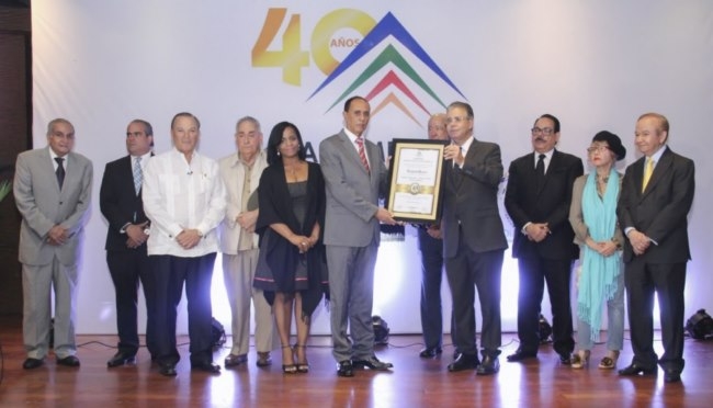 Adompretur rinde homenaje a fundadores en el 40 aniversario de su fundaci&oacute;n
