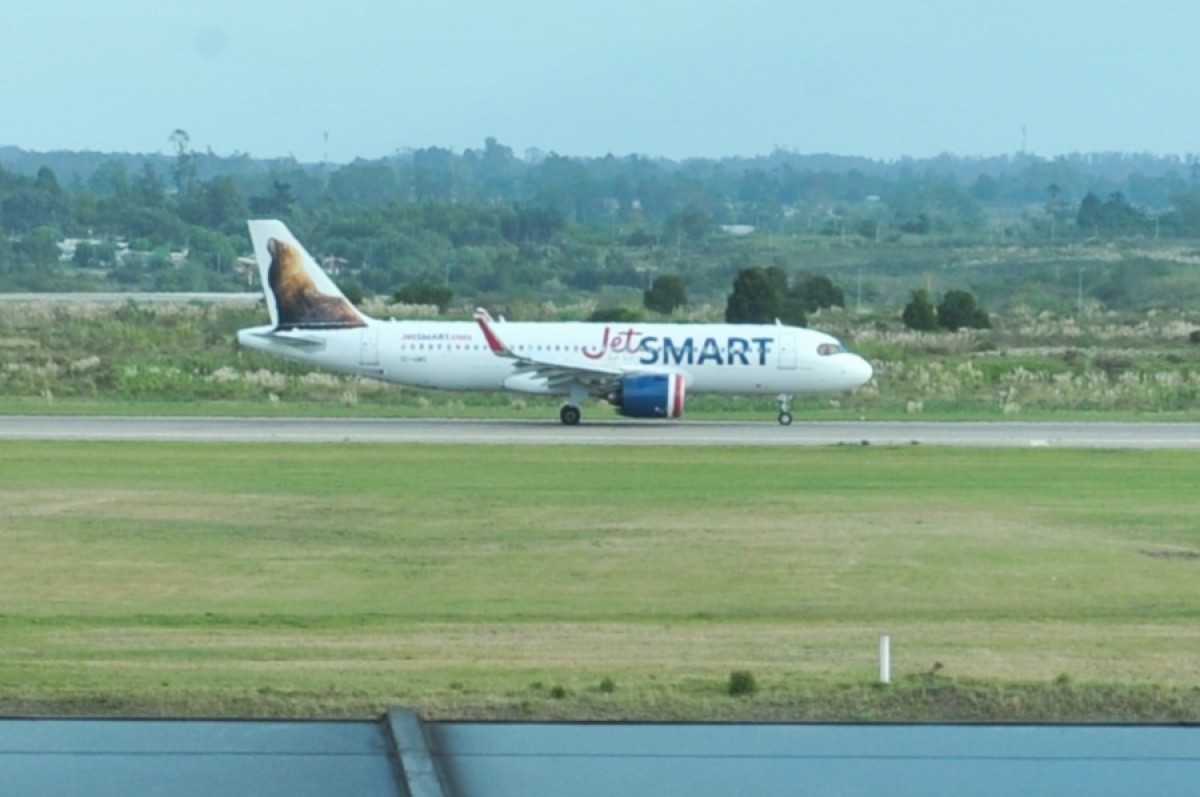 JetSMART más vuelos hacia y desde Uruguay