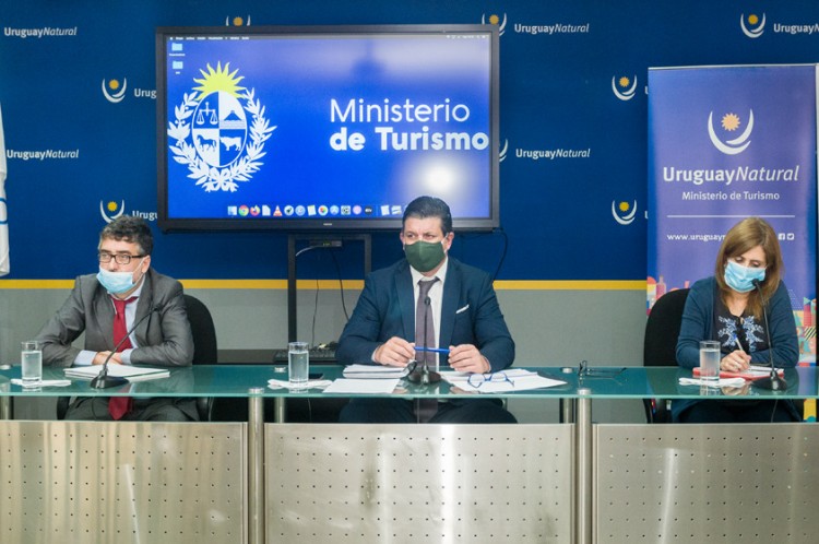 MINTUR se re&uacute;ne con operadores tur&iacute;sticos