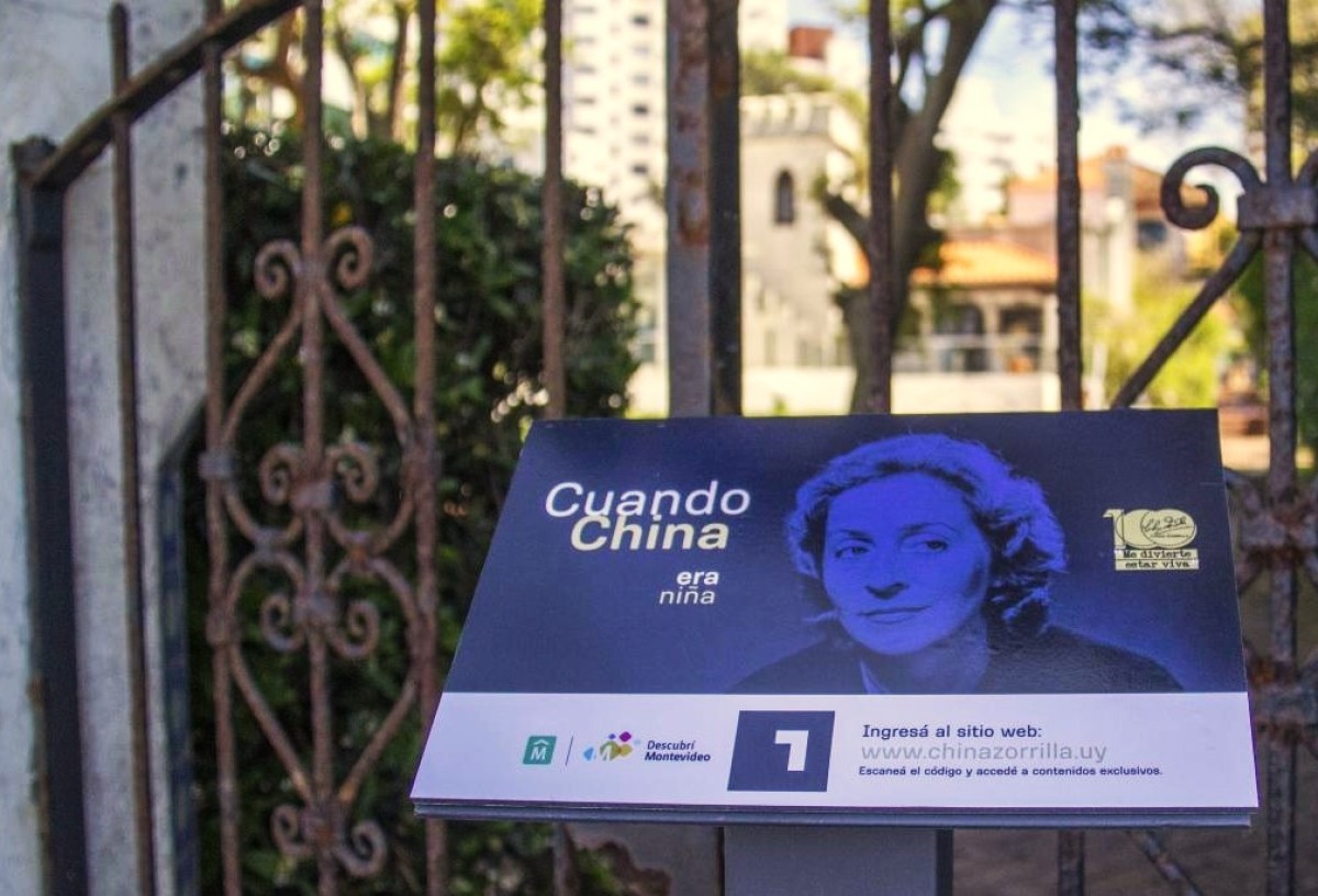Paseando con China Zorrilla por Montevideo