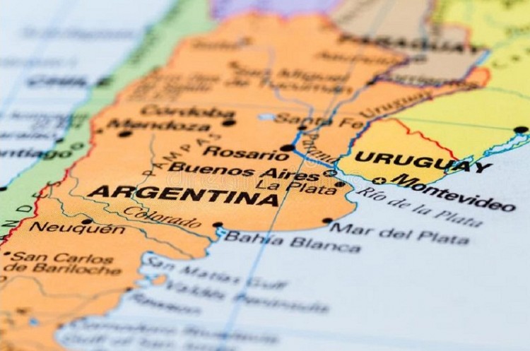 Argentina cierra sus fronteras hasta el 9 de enero
