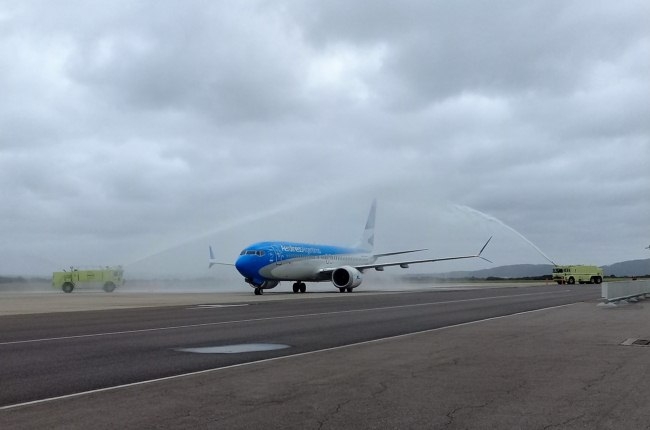 Aerol&iacute;neas Argentinas transportar&aacute; a Punta del Este m&aacute;s de 1000 pasajeros por d&iacute;a