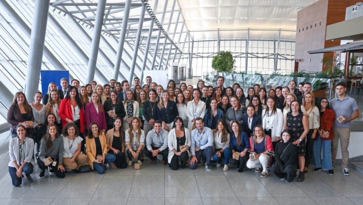 Corporación América Airports lanza programa de becas para mujeres