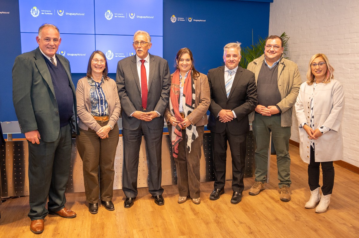 Director general de UTU, Juan Pereyra y ministro de Turismo Tabar&eacute; Viera