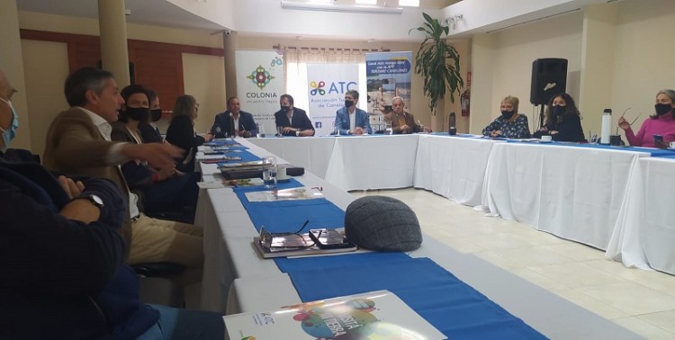 Asociaciones de Turismo de Canelones y Colonia contin&uacute;an con intercambios de experiencias y trabajo