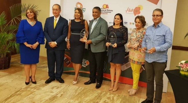 Bolsa Tur&iacute;stica del Caribe reconoce personalidades e instituciones vinculadas al turismo de Rep. Dominicana