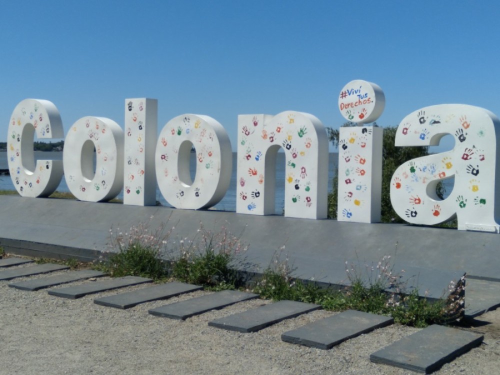 Colonia con precios competitivos respecto de destinos turísticos de Argentina
